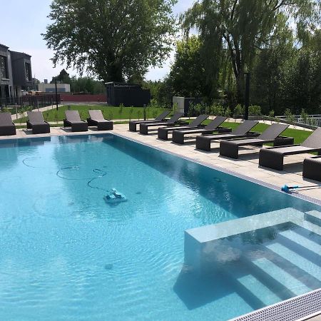 25H Spa-Residenz Pools In & Out, Private Garden & Beach ノイジードル・アム・ゼー エクステリア 写真