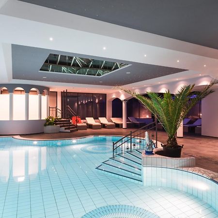 25H Spa-Residenz Pools In & Out, Private Garden & Beach ノイジードル・アム・ゼー エクステリア 写真
