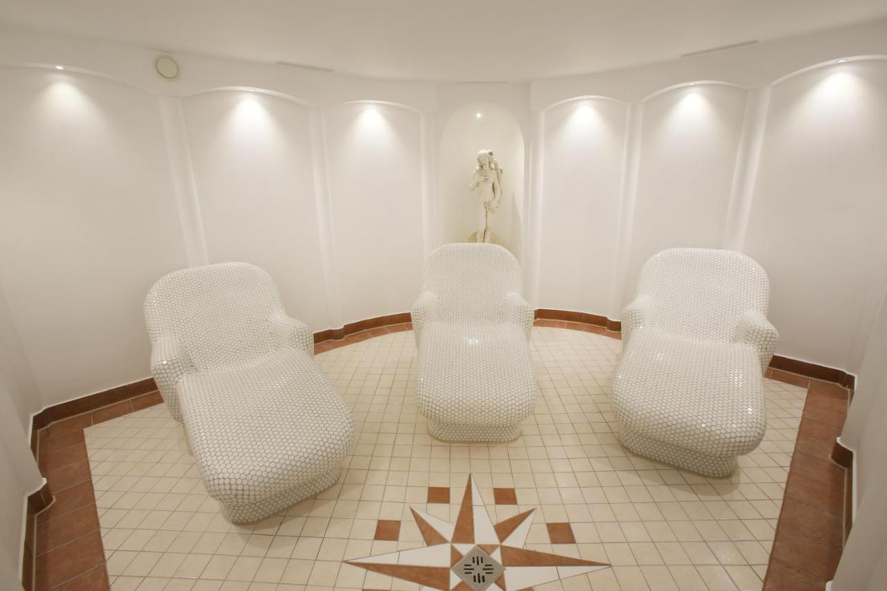 25H Spa-Residenz Pools In & Out, Private Garden & Beach ノイジードル・アム・ゼー エクステリア 写真