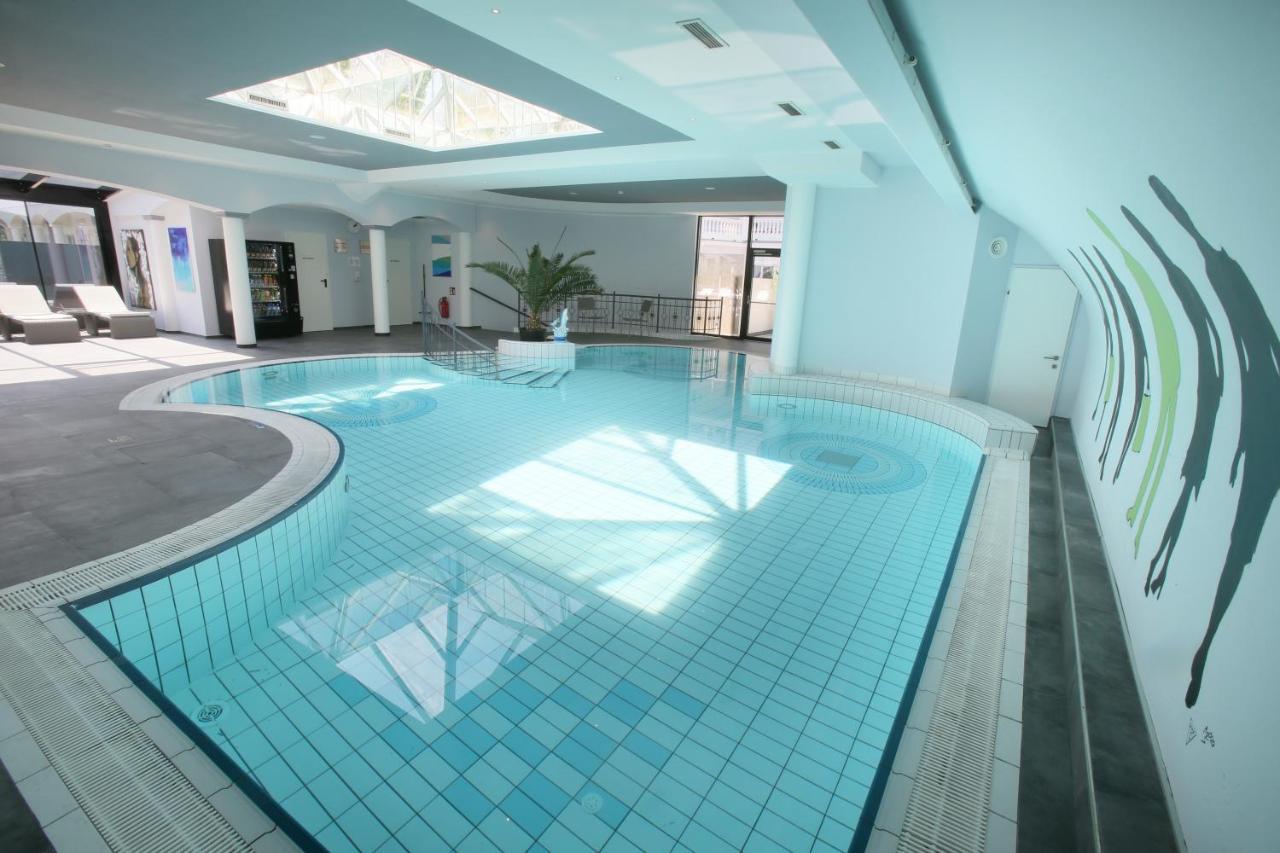 25H Spa-Residenz Pools In & Out, Private Garden & Beach ノイジードル・アム・ゼー エクステリア 写真